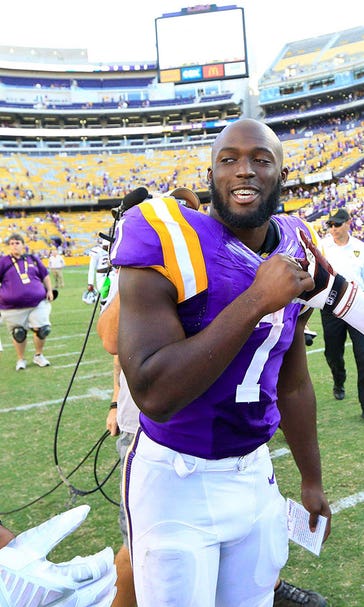 Fournette's jersey to be auctioned this weekend to aid S.C. flood victims